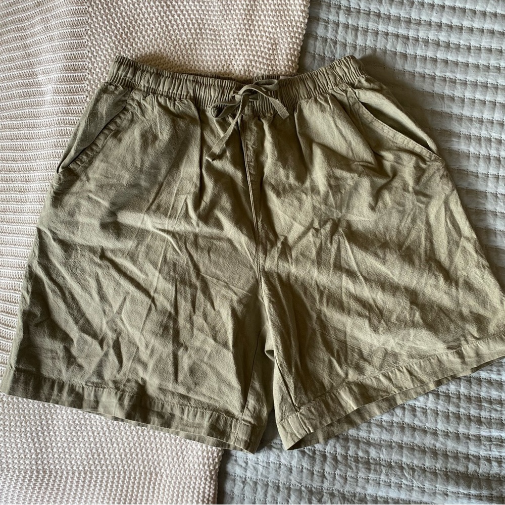 Casual Olive Green Shorts